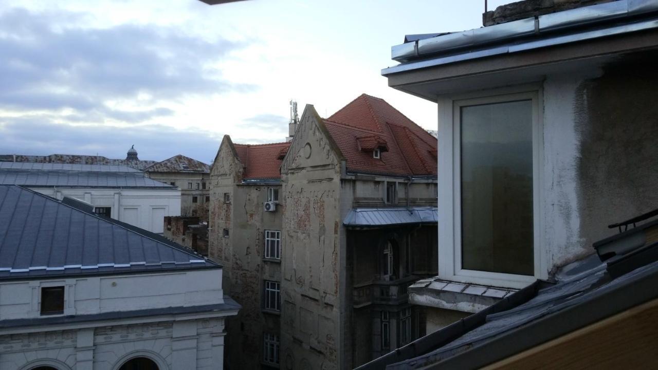 Private Room At Ceausescu'S Place In Old City Unirii Square 부쿠레슈티 외부 사진