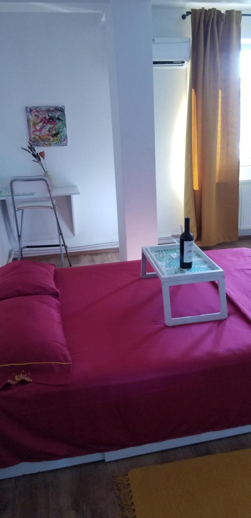 Private Room At Ceausescu'S Place In Old City Unirii Square 부쿠레슈티 외부 사진